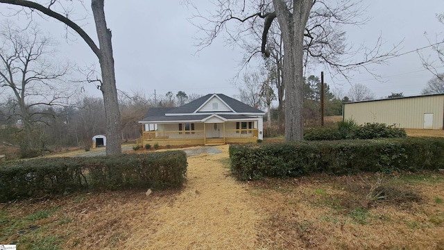 view of front of property featuring a porch