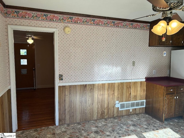 kitchen featuring ceiling fan