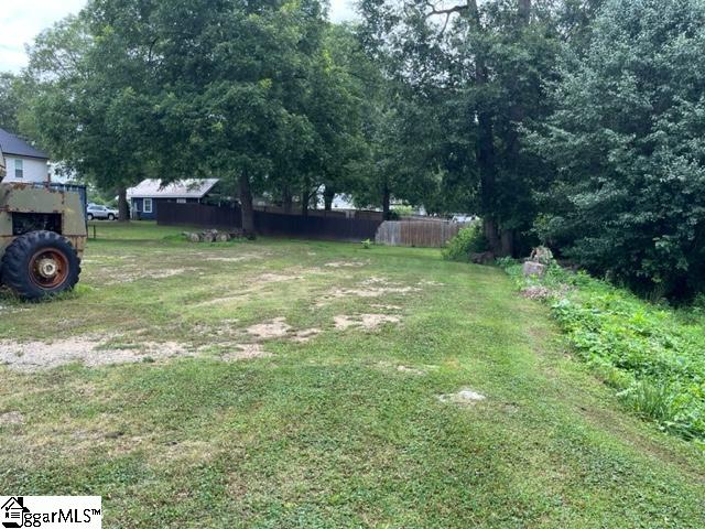 Listing photo 2 for 0 Welborn St Lot 2, Pelzer SC 29669