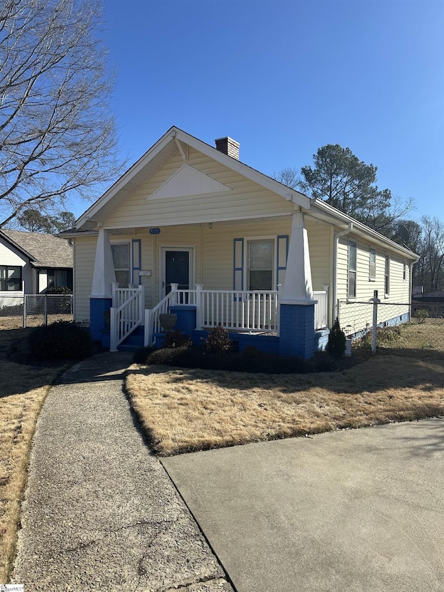 view of front facade with a porch