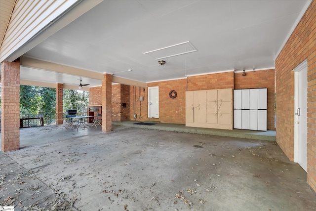 garage featuring ceiling fan