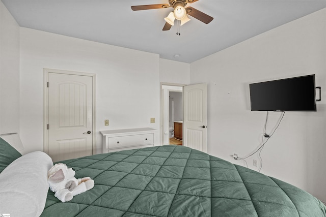 unfurnished bedroom featuring a closet and ceiling fan