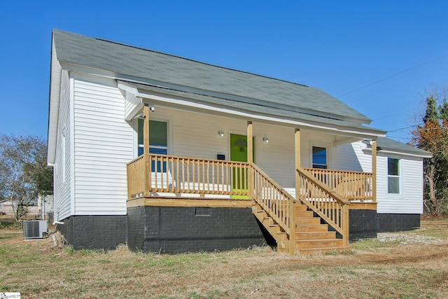 bungalow-style house with covered porch