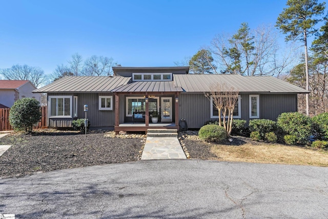 view of front of property with covered porch