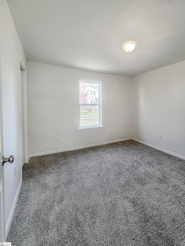 view of carpeted spare room