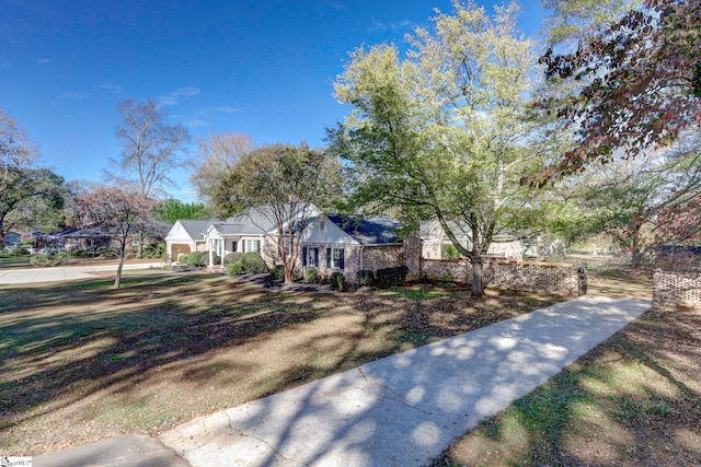 view of front of house