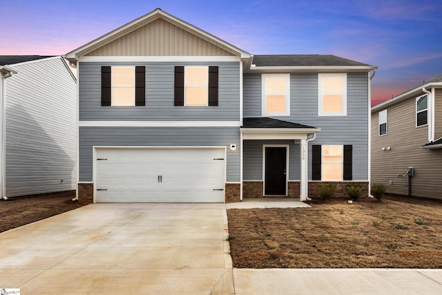 view of front facade featuring a garage