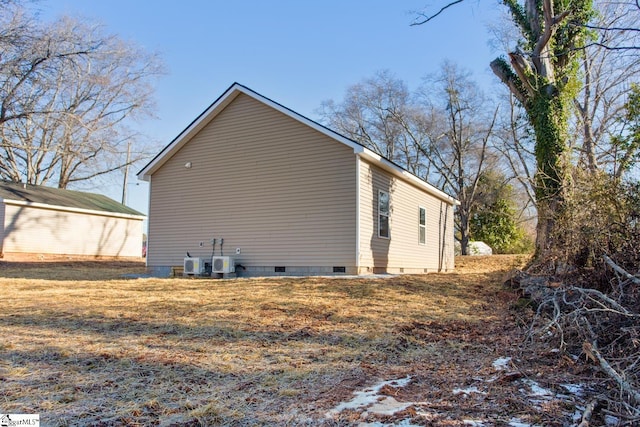 view of property exterior