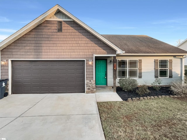 view of front facade featuring a garage