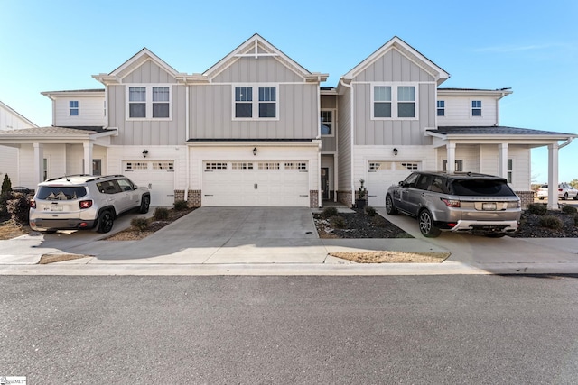 view of front facade with a garage