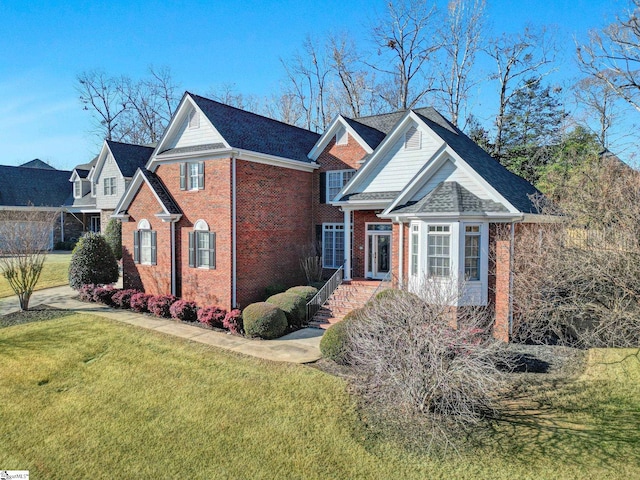 view of front of house featuring a front yard