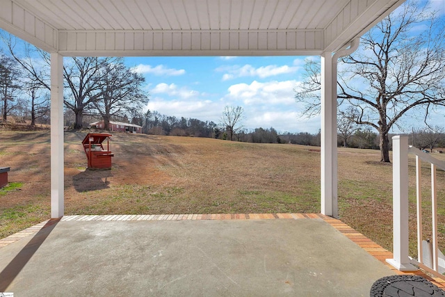 view of yard with a patio area