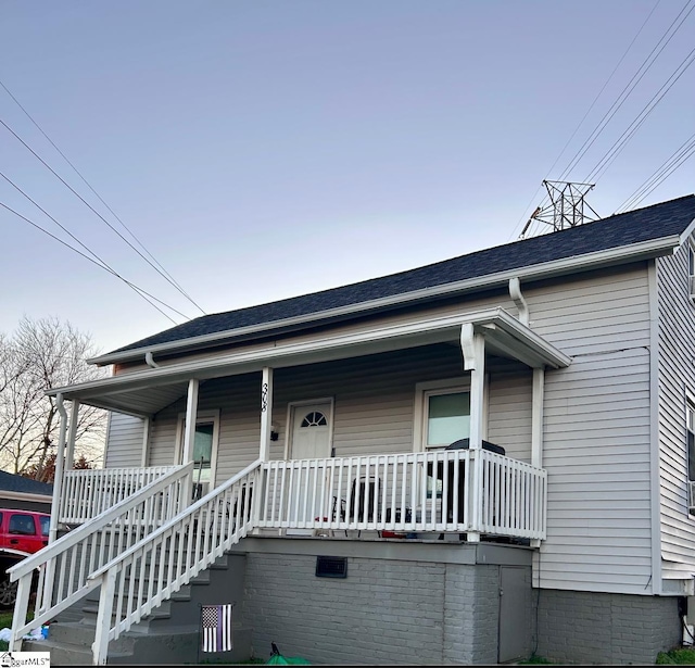 view of front of property with covered porch