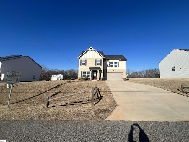 view of front facade featuring a garage