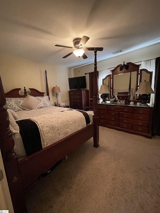 bedroom featuring carpet floors and ceiling fan