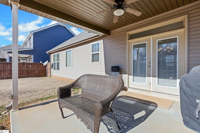 view of patio featuring ceiling fan