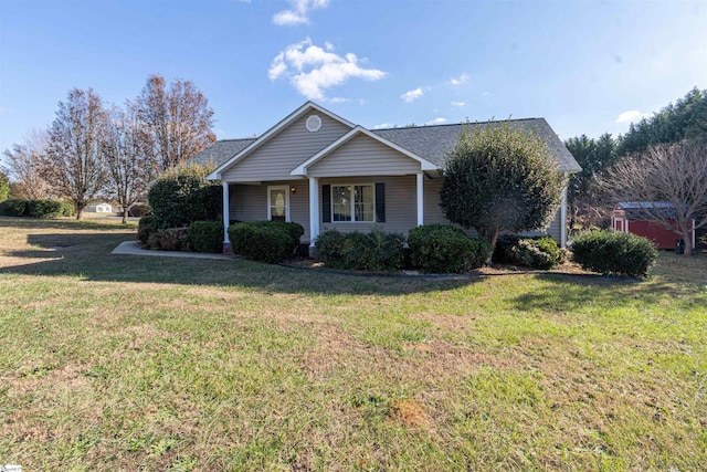 view of front of house featuring a front yard