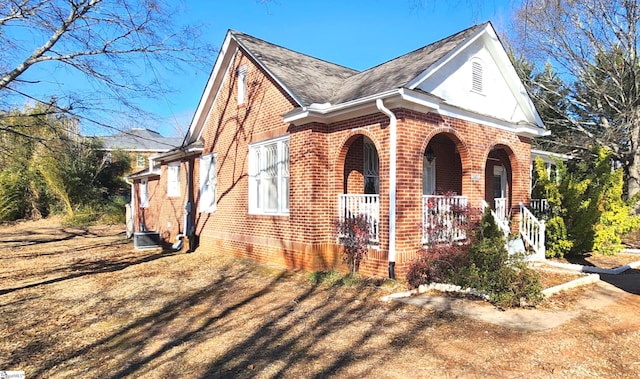 view of front of home with a porch