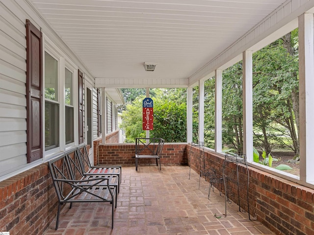 exterior space featuring a porch