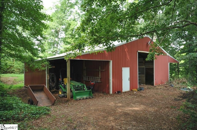 view of outbuilding