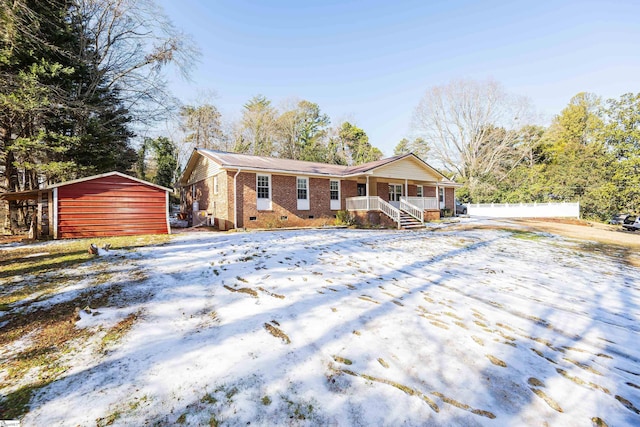 ranch-style house with a porch