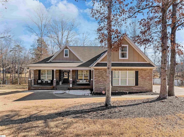 craftsman-style home with a porch