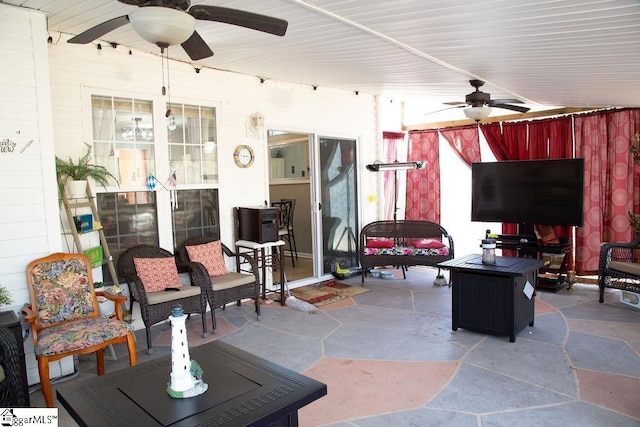 view of patio / terrace featuring ceiling fan and outdoor lounge area