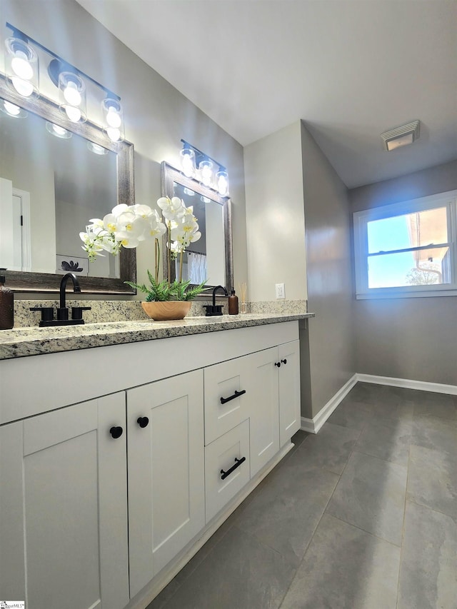 bathroom with vanity