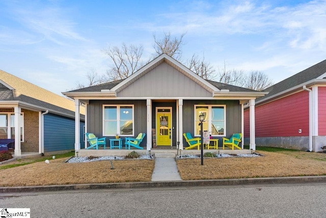 view of front of house with a porch