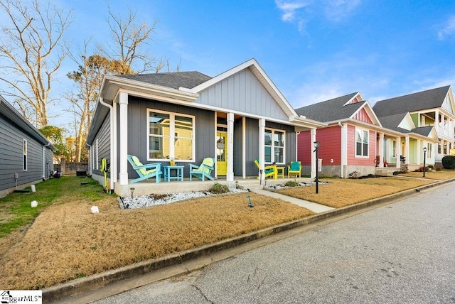 view of front of home featuring a porch