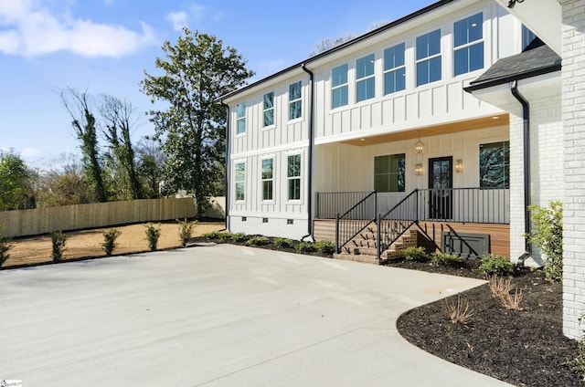 exterior space featuring a porch