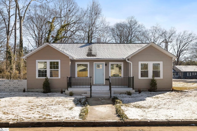 view of front of property featuring a porch