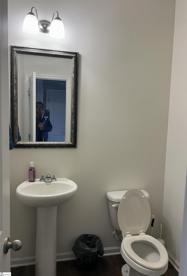 bathroom with sink and toilet