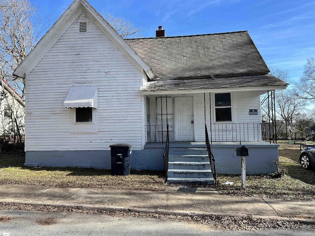 bungalow featuring covered porch