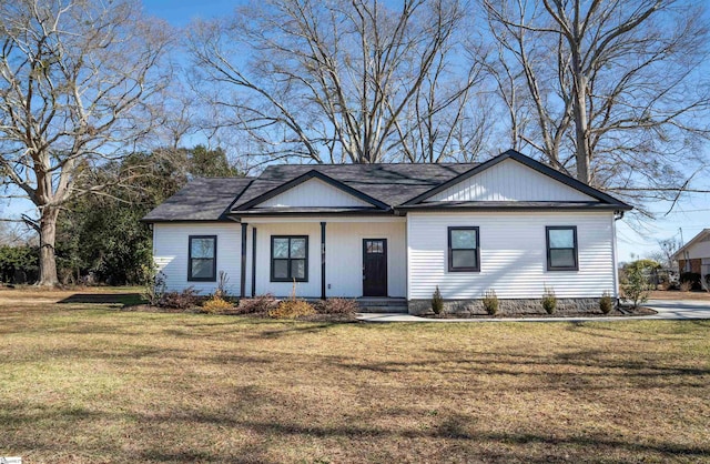 view of front of house with a front lawn