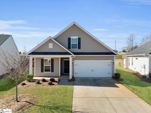 view of front of property featuring a front lawn and a porch