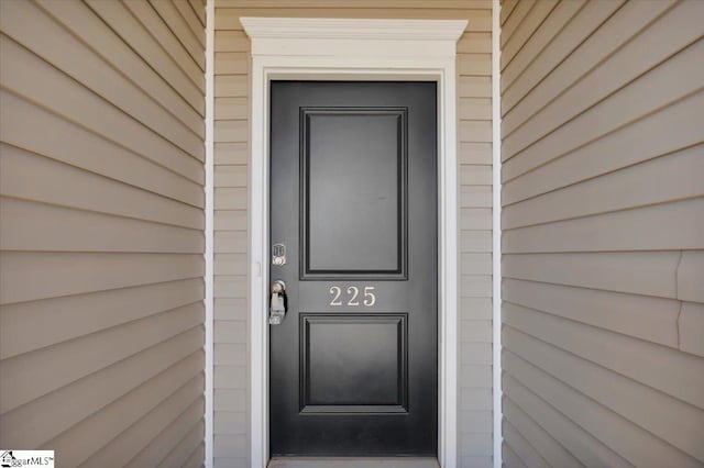 view of property entrance