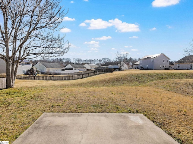 view of yard featuring a patio area