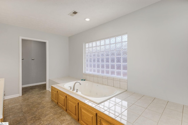 bathroom featuring a bathing tub