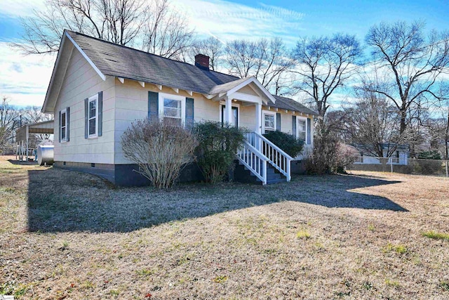 view of front of house with a front yard