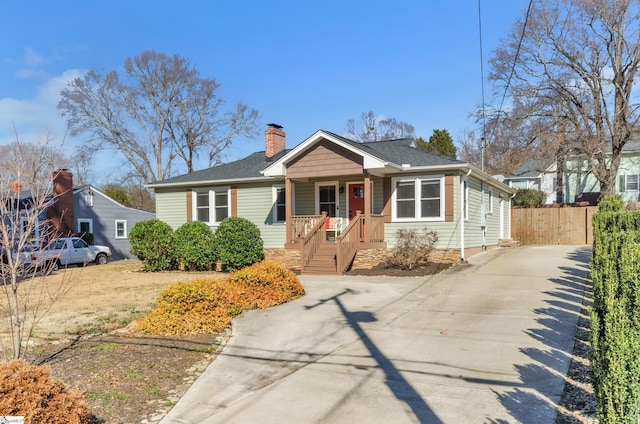 bungalow-style house with covered porch