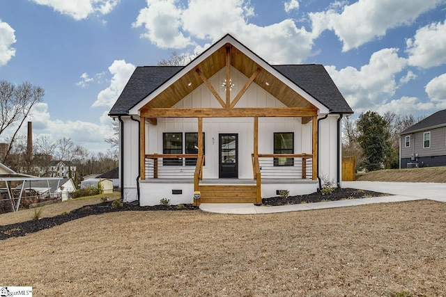 view of front of house with a porch