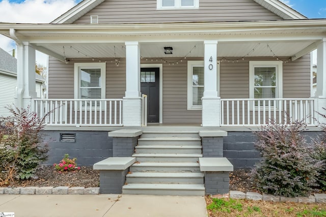 view of front facade featuring a porch