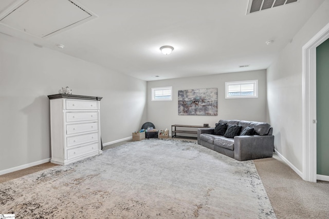 sitting room featuring carpet