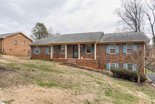 ranch-style house with a front yard