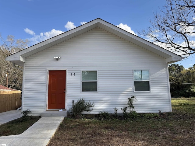 view of front of property