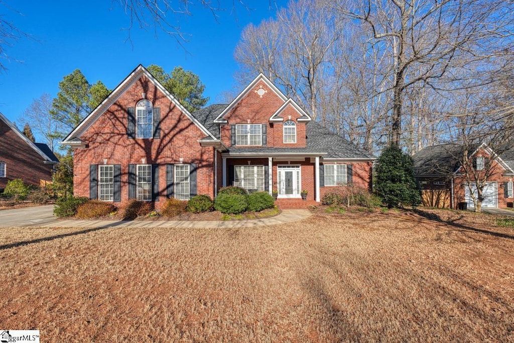 view of front property