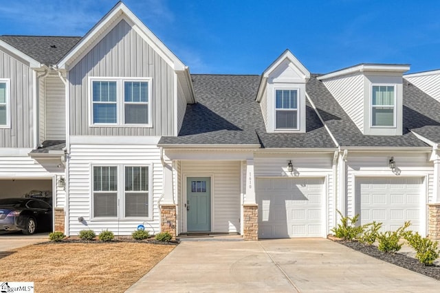 view of front of house with a garage