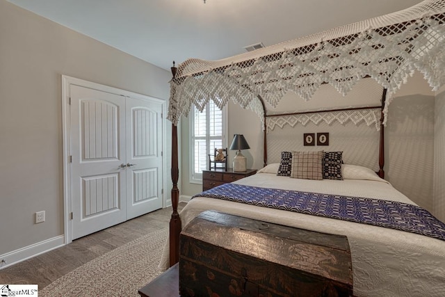 bedroom featuring a closet