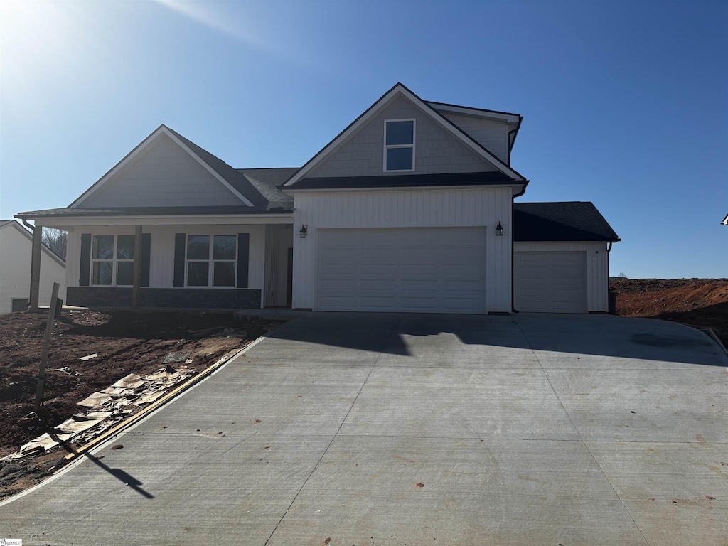 view of front of house with covered porch